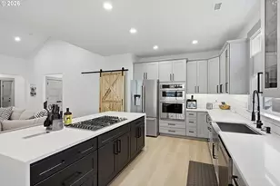 980 S 66th Pl, Springfield, OR 97478 - Photo 15