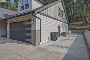 980 S 66th Pl, Springfield, OR 97478 - Photo 5