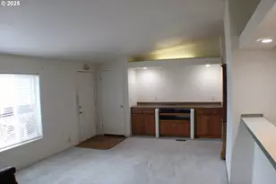 124 Country Side Ln, Winston, OR 97496 - Photo 7