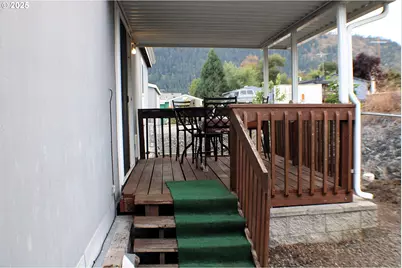 124 Country Side Ln, Winston, OR 97496 - Photo 23