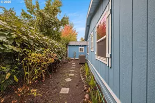 13115 SE Foster Rd, Portland, OR 97236 - Photo 39
