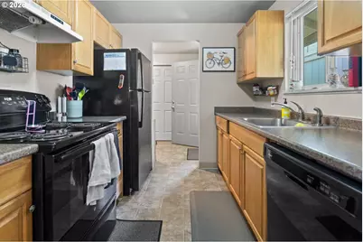 555 Hartke Loop, Oregon City, OR 97045 - Photo 9