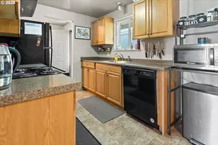 555 Hartke Loop, Oregon City, OR 97045 - Photo 29