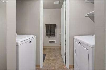 555 Hartke Loop, Oregon City, OR 97045 - Photo 33