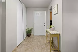 555 Hartke Loop, Oregon City, OR 97045 - Photo 5