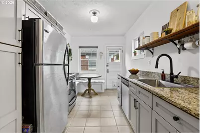 2613 NW Raleigh St #21, Portland, OR 97210 - Photo 9