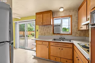 520 E 33rd Ave, Eugene, OR 97405 - Photo 13