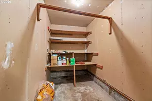 520 E 33rd Ave, Eugene, OR 97405 - Photo 25