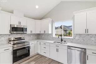 1453 45th Ave, Sweet Home, OR 97386 - Photo 13