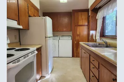 205 18th St, Port Orford, OR 97465 - Photo 5