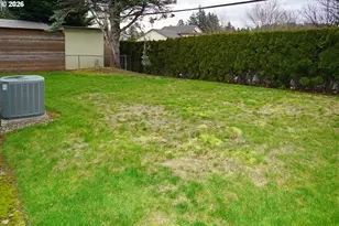 116 SE 8th St, Troutdale, OR 97060 - Photo 3