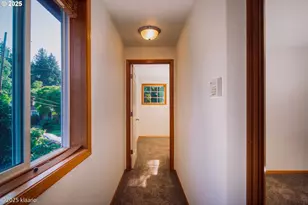 7942 N Hurst Near The Park Ave, Portland, OR 97203 - Photo 17