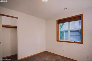 7942 N Hurst Near The Park Ave, Portland, OR 97203 - Photo 25