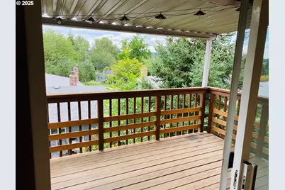 4134 SE Washington St, Milwaukie, OR 97222 - Photo 3