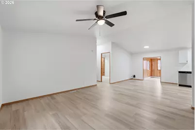 7353 5th St, Turner, OR 97392 - Photo 5