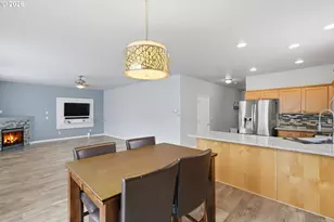 804 N 26th Ave, Cornelius, OR 97113 - Photo 15