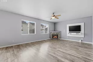 804 N 26th Ave, Cornelius, OR 97113 - Photo 5