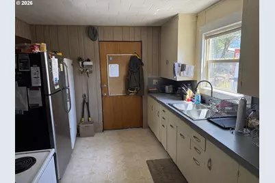 140 Poplar St, Powers, OR 97466 - Photo 19