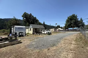 140 Poplar St, Powers, OR 97466 - Photo 5