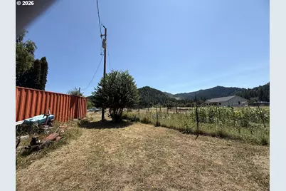 140 Poplar St, Powers, OR 97466 - Photo 15