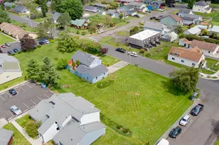 135 SW 2nd St, Warrenton, OR 97146 - Photo 5