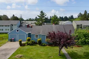 135 SW 2nd St, Warrenton, OR 97146 - Photo 1