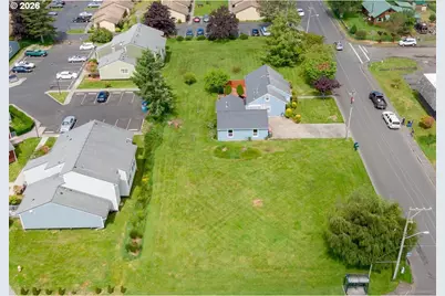 135 SW 2nd St, Warrenton, OR 97146 - Photo 5