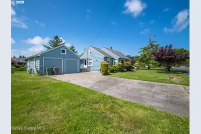 135 SW 2nd St, Warrenton, OR 97146 - Photo 11