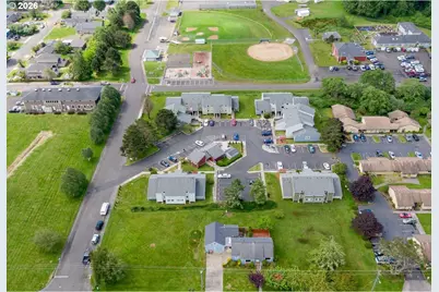 135 SW 2nd St, Warrenton, OR 97146 - Photo 7