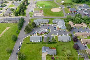 135 SW 2nd St, Warrenton, OR 97146 - Photo 7