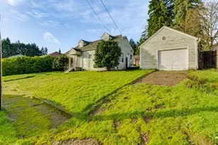 375 SW Spruce St, Willamina, OR 97396 - Photo 3