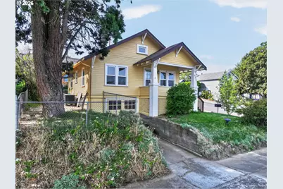 422 W 11th St, The Dalles, OR 97058 - Photo 3