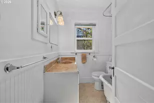 422 W 11th St, The Dalles, OR 97058 - Photo 19