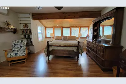 296 Woodridge Dr, Eugene, OR 97405 - Photo 15