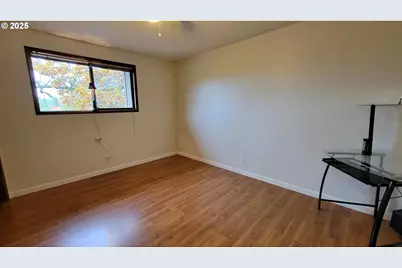 296 Woodridge Dr, Eugene, OR 97405 - Photo 19