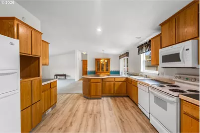 1100 SW 2nd Ave, Mill City, OR 97360 - Photo 11