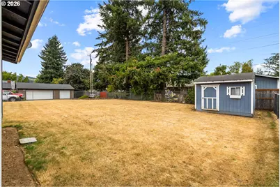 1100 SW 2nd Ave, Mill City, OR 97360 - Photo 29
