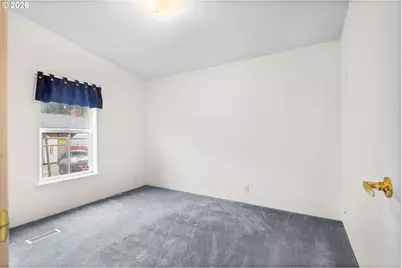1100 SW 2nd Ave, Mill City, OR 97360 - Photo 25