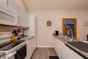 959 SW Oriole St, McMinnville, OR 97128 - Photo 11