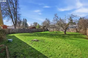 2950 Ferry St, Eugene, OR 97405 - Photo 23