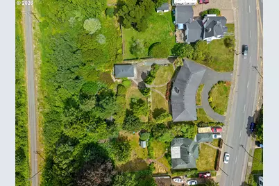 2418 1st St, Tillamook, OR 97141 - Photo 3