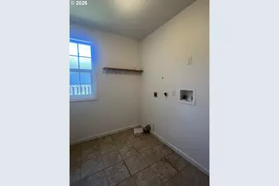 2035 Cedar Ave, Reedsport, OR 97467 - Photo 11