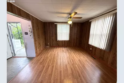 209 W Broadway St, Goldendale, WA 98620 - Photo 11