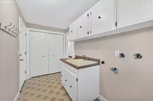 2855 SE Cornutt St, Hillsboro, OR 97123 - Photo 29