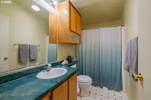 42927 Island Inn Dr, Lebanon, OR 97355 - Photo 43