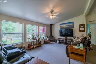42927 Island Inn Dr, Lebanon, OR 97355 - Photo 33
