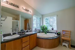 42927 Island Inn Dr, Lebanon, OR 97355 - Photo 41