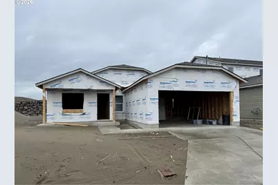 847 NE Laurel Springs Dr, Hermiston, OR 97838 - Photo 1