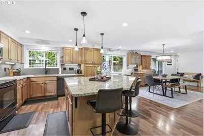910 NW Hertel St, Hillsboro, OR 97124 - Photo 17