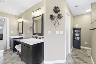 910 NW Hertel St, Hillsboro, OR 97124 - Photo 39
